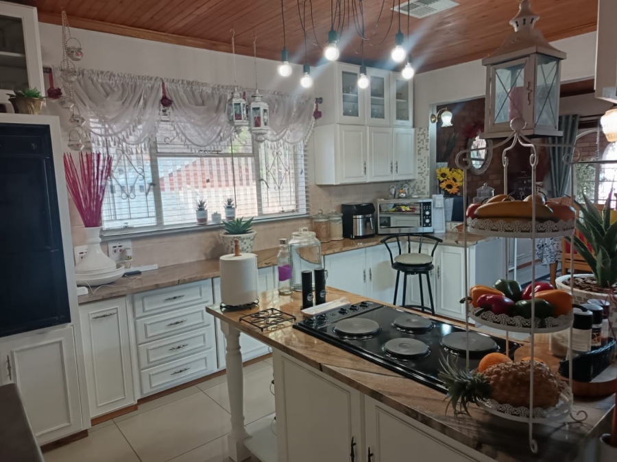 4 Bedroom Property for Sale in Royldene Northern Cape